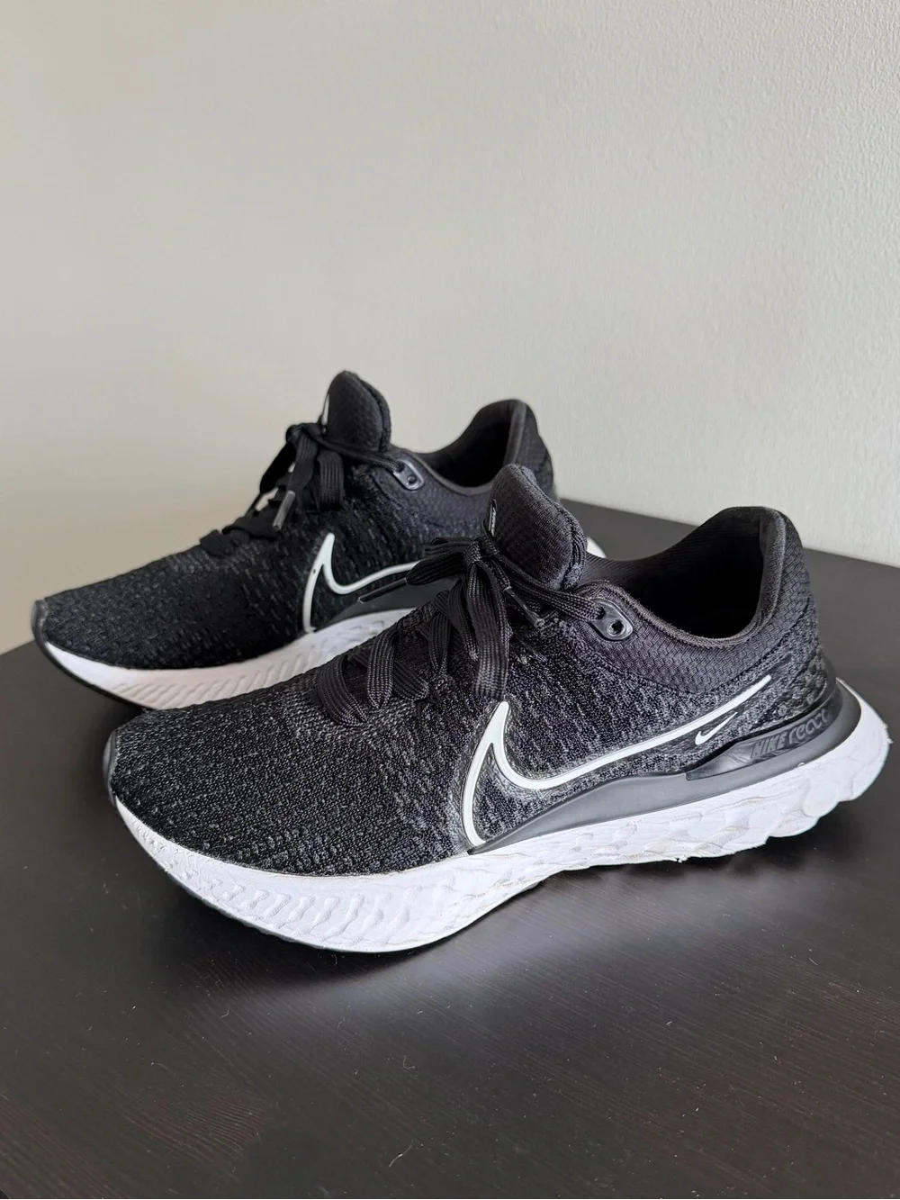 Nike Women’s React Infinity Run Flyknit 3 Black White Size 8.5